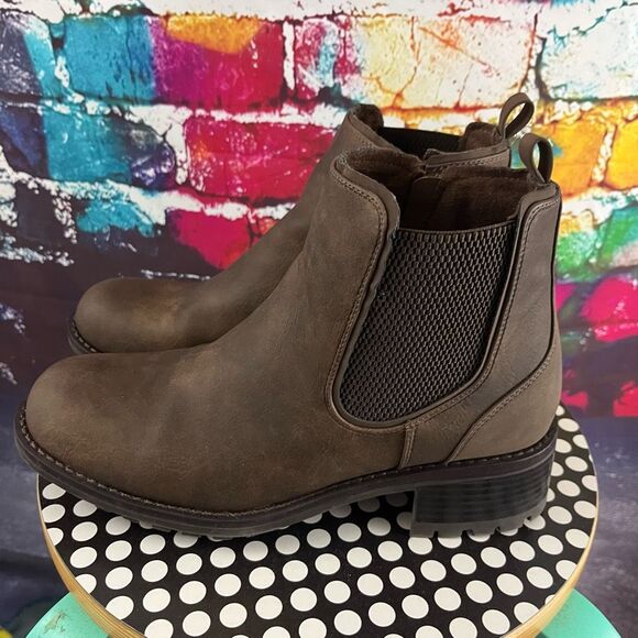 B-52 by Bullboxer Lug Vegan Leather Side Zip Chunky Boot Size 10 Medium Brown N - Picture 3 of 7